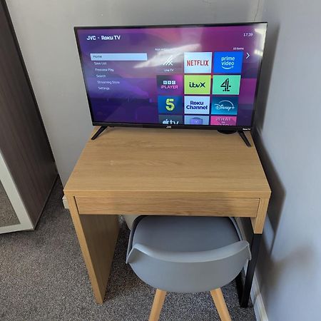 Darwin Stays - Service Accommodation In Newcastle Under Lyme City Centre Ngoại thất bức ảnh
