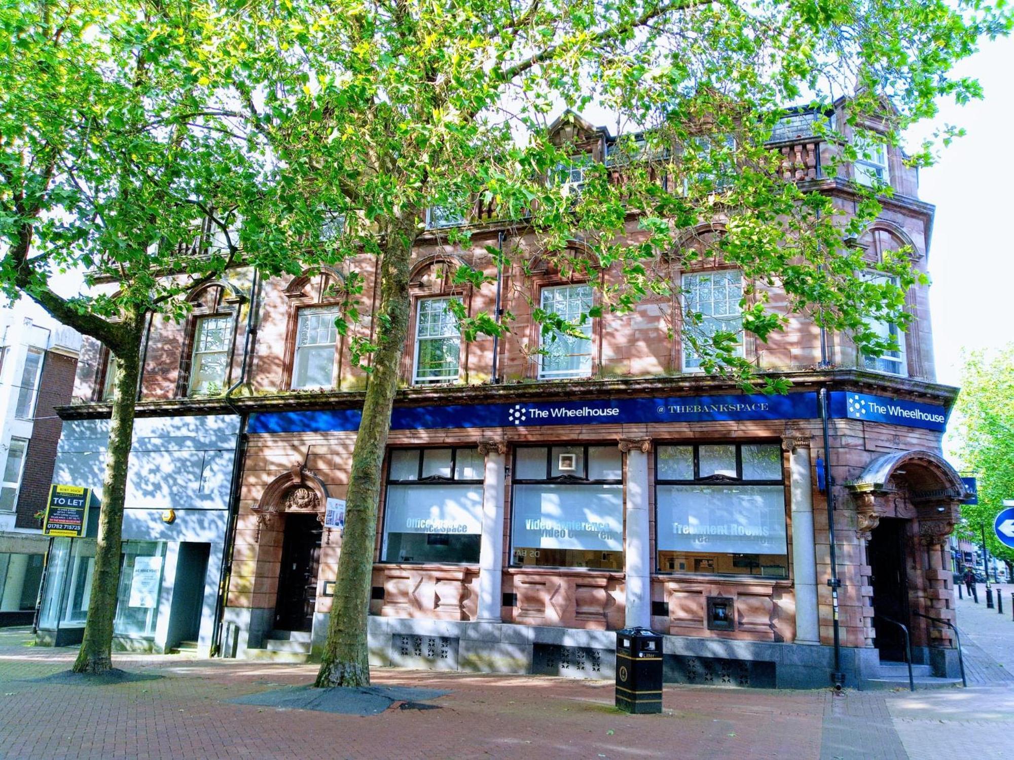 Darwin Stays - Service Accommodation In Newcastle Under Lyme City Centre Ngoại thất bức ảnh