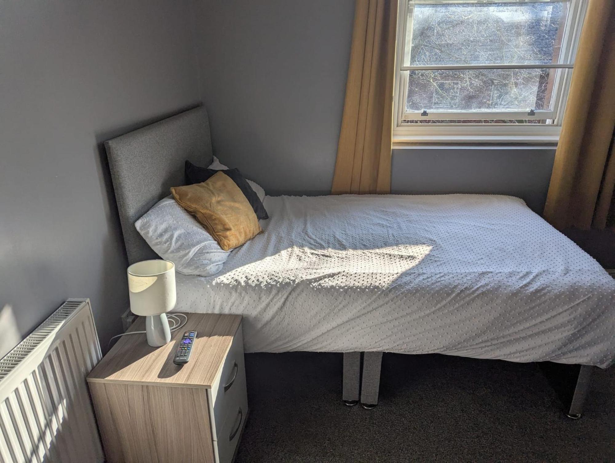 Darwin Stays - Service Accommodation In Newcastle Under Lyme City Centre Ngoại thất bức ảnh